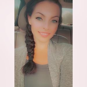 Meet your Posher, Makayla